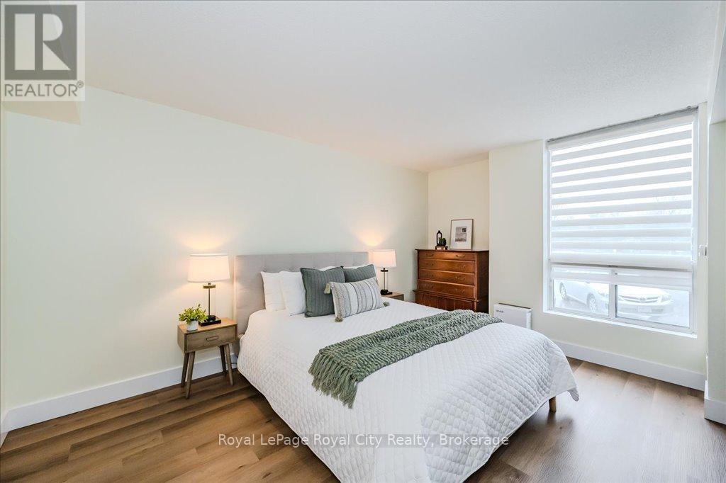 












110 - 107 BAGOT STREET

,
Guelph (Junction/Onward Willow),




Ontario
N1H8H5

