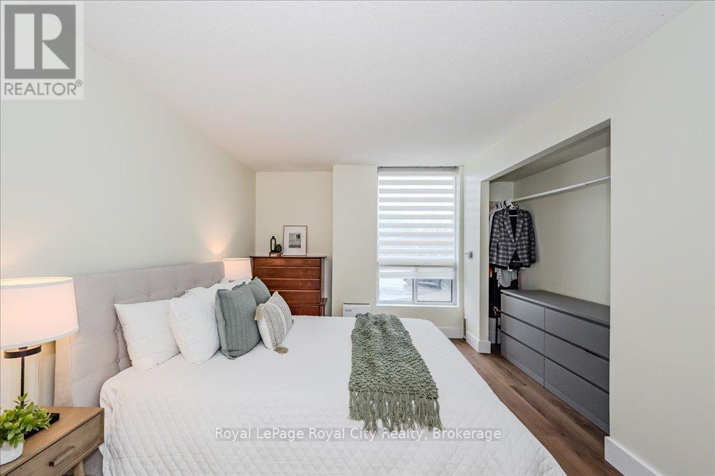












110 - 107 BAGOT STREET

,
Guelph (Junction/Onward Willow),




Ontario
N1H8H5

