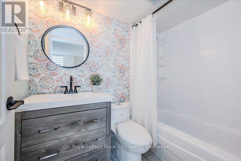 












110 - 107 BAGOT STREET

,
Guelph (Junction/Onward Willow),




Ontario
N1H8H5

