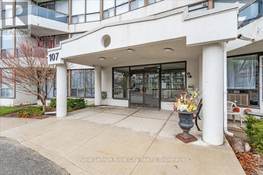 












110 - 107 BAGOT STREET

,
Guelph (Junction/Onward Willow),




Ontario
N1H8H5

