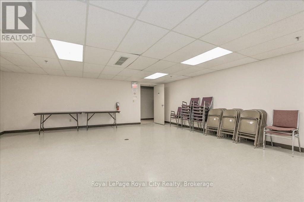 












110 - 107 BAGOT STREET

,
Guelph (Junction/Onward Willow),




Ontario
N1H8H5

