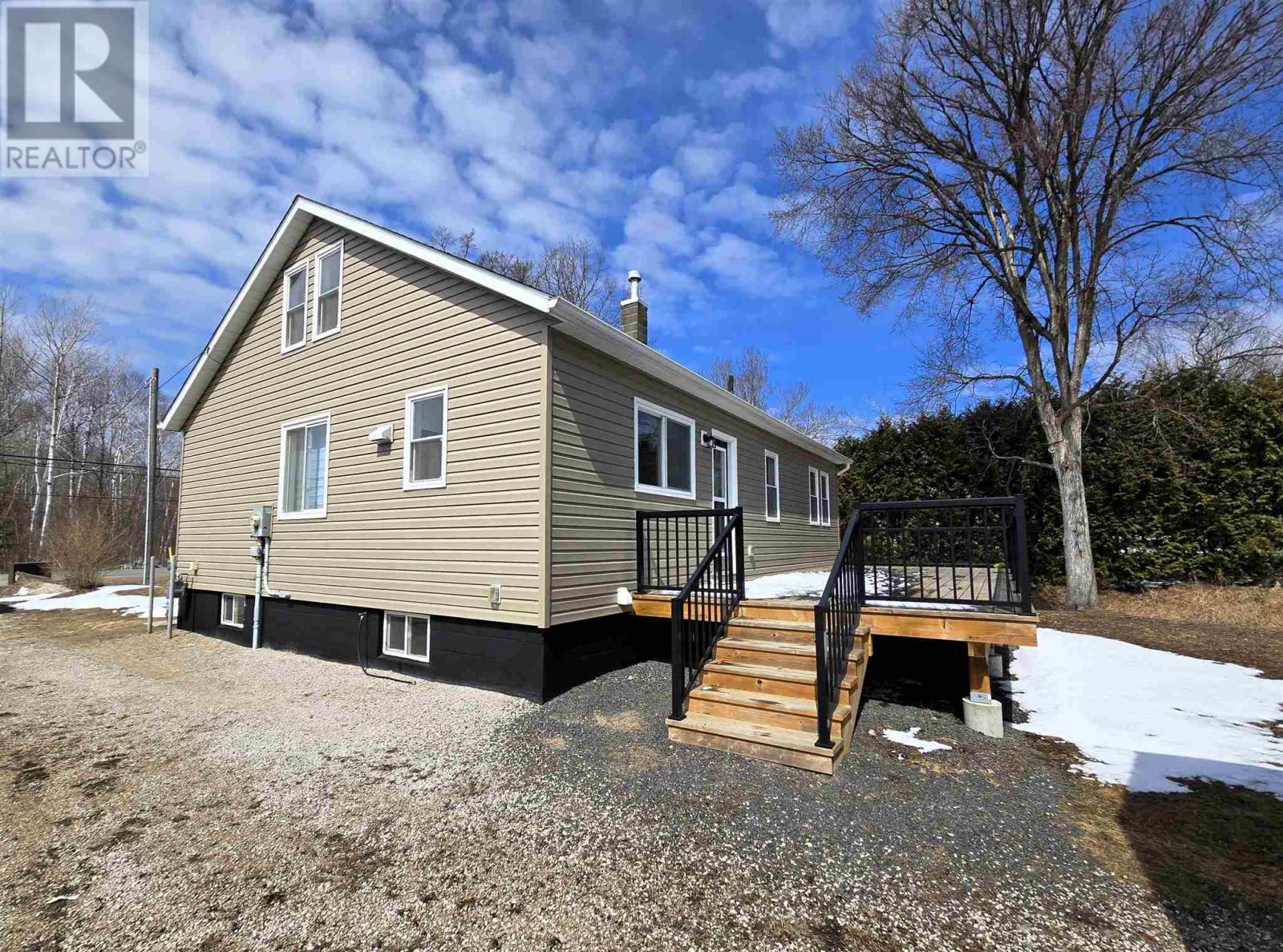 












300 Woodward AVE

,
Blind River,




Ontario
P0R1B0

