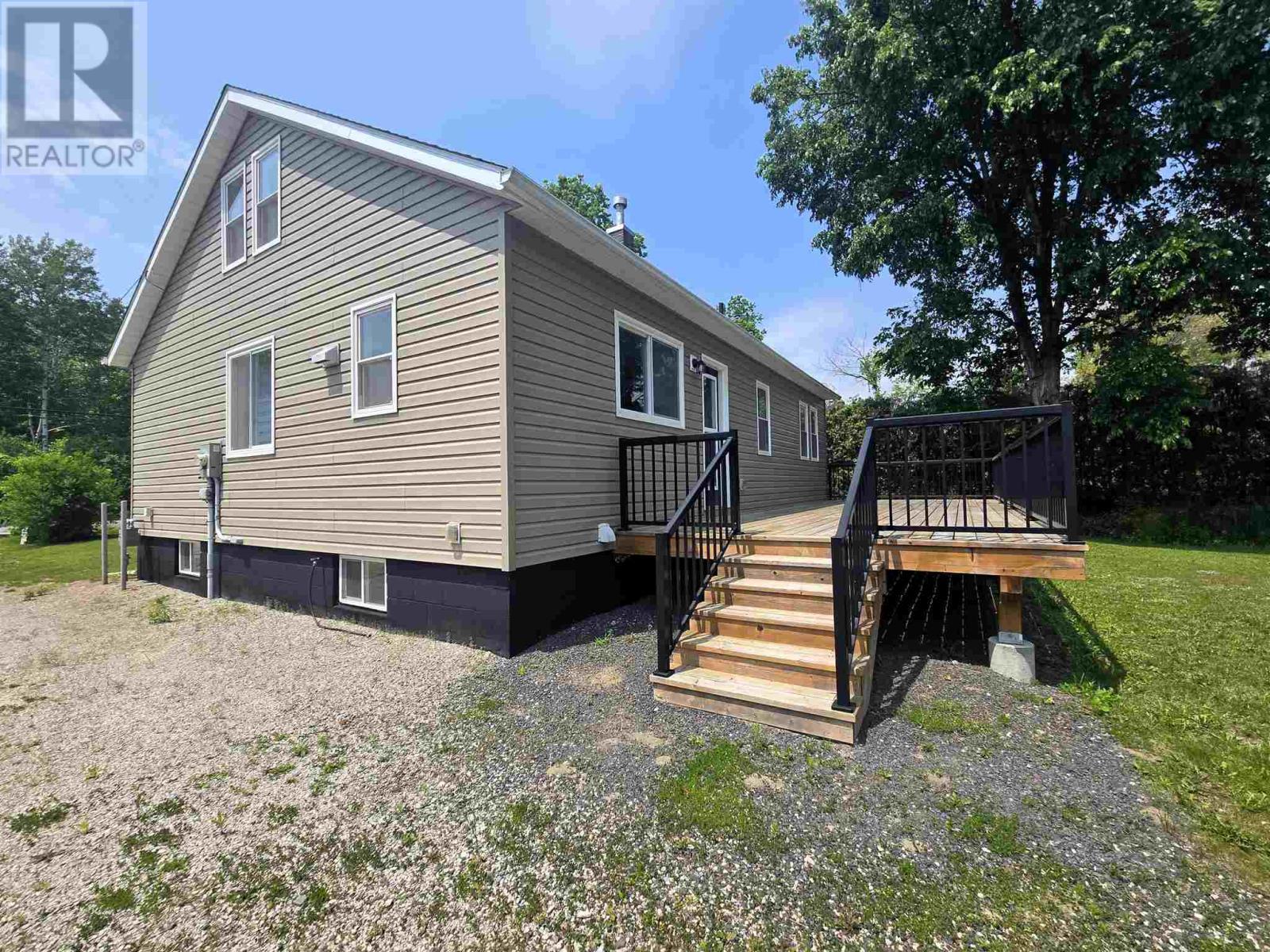 












300 Woodward AVE

,
Blind River,




Ontario
P0R1B0

