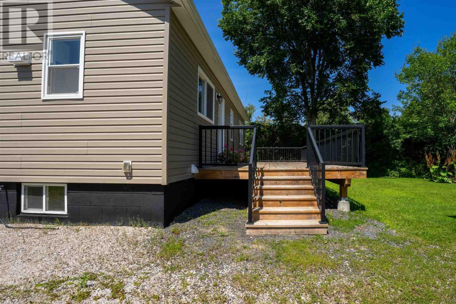 












300 Woodward AVE

,
Blind River,




Ontario
P0R1B0

