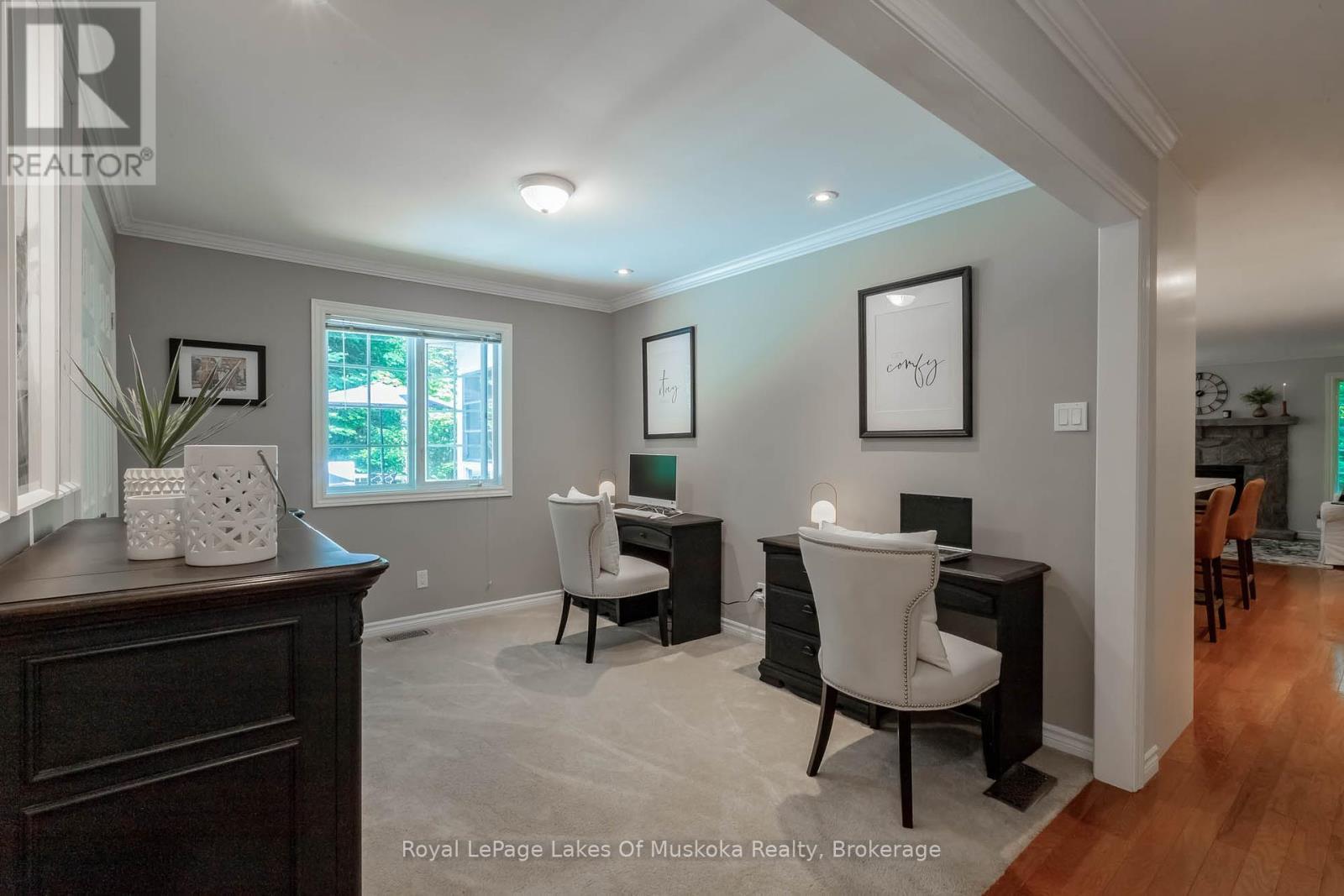 












24 BIRCHWOOD DRIVE

,
Huntsville (Brunel),




Ontario
P1H0A6

