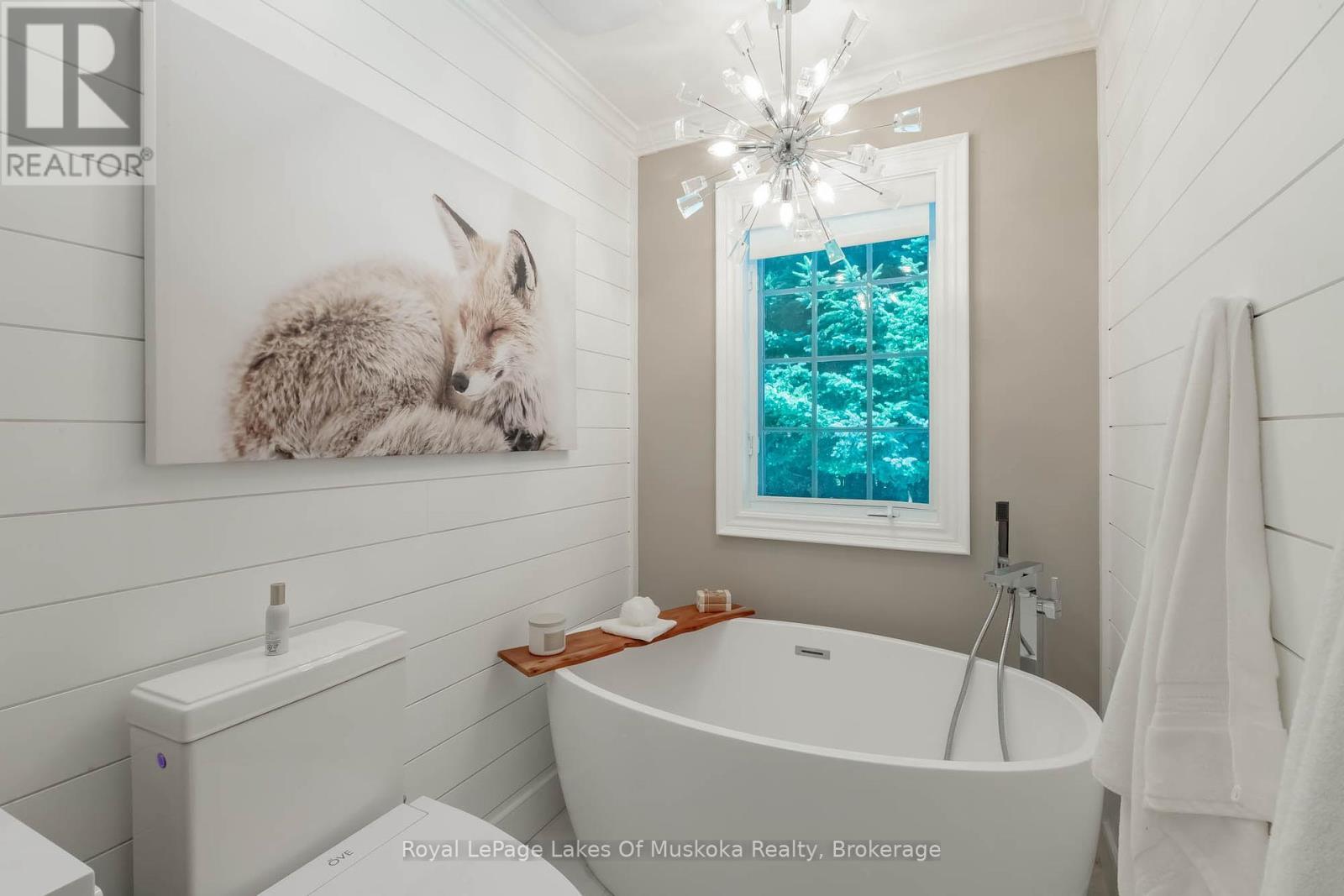












24 BIRCHWOOD DRIVE

,
Huntsville (Brunel),




Ontario
P1H0A6

