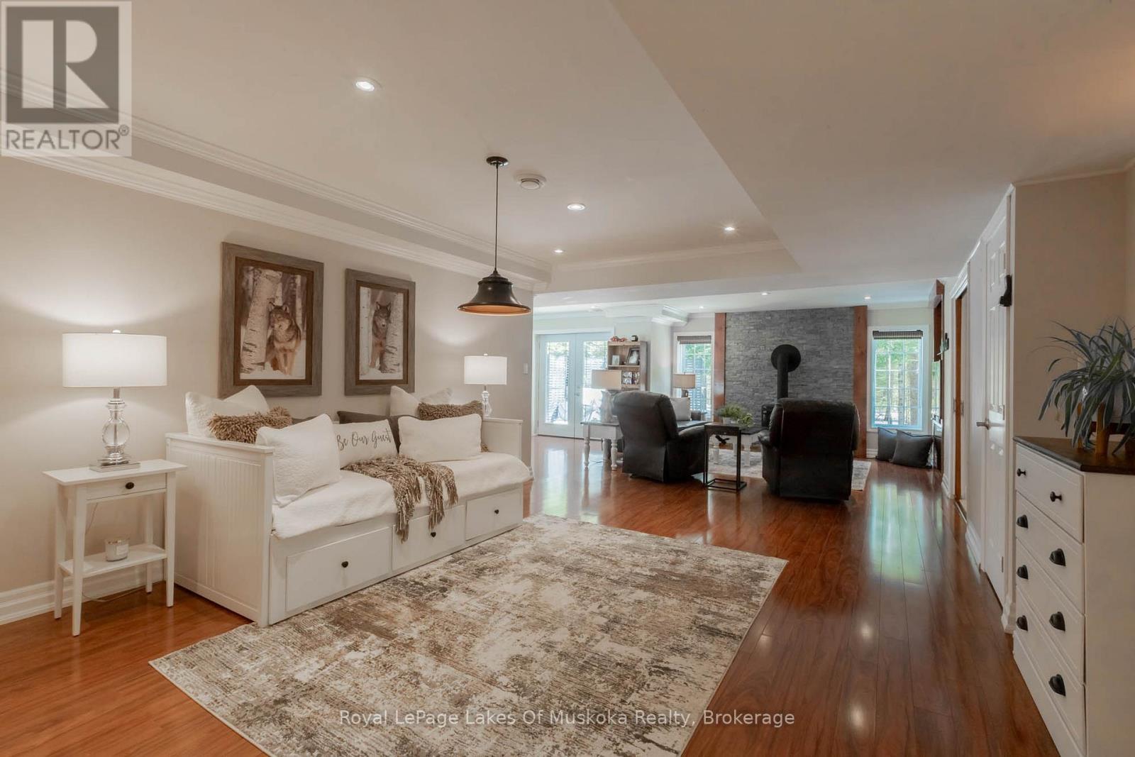 












24 BIRCHWOOD DRIVE

,
Huntsville (Brunel),




Ontario
P1H0A6

