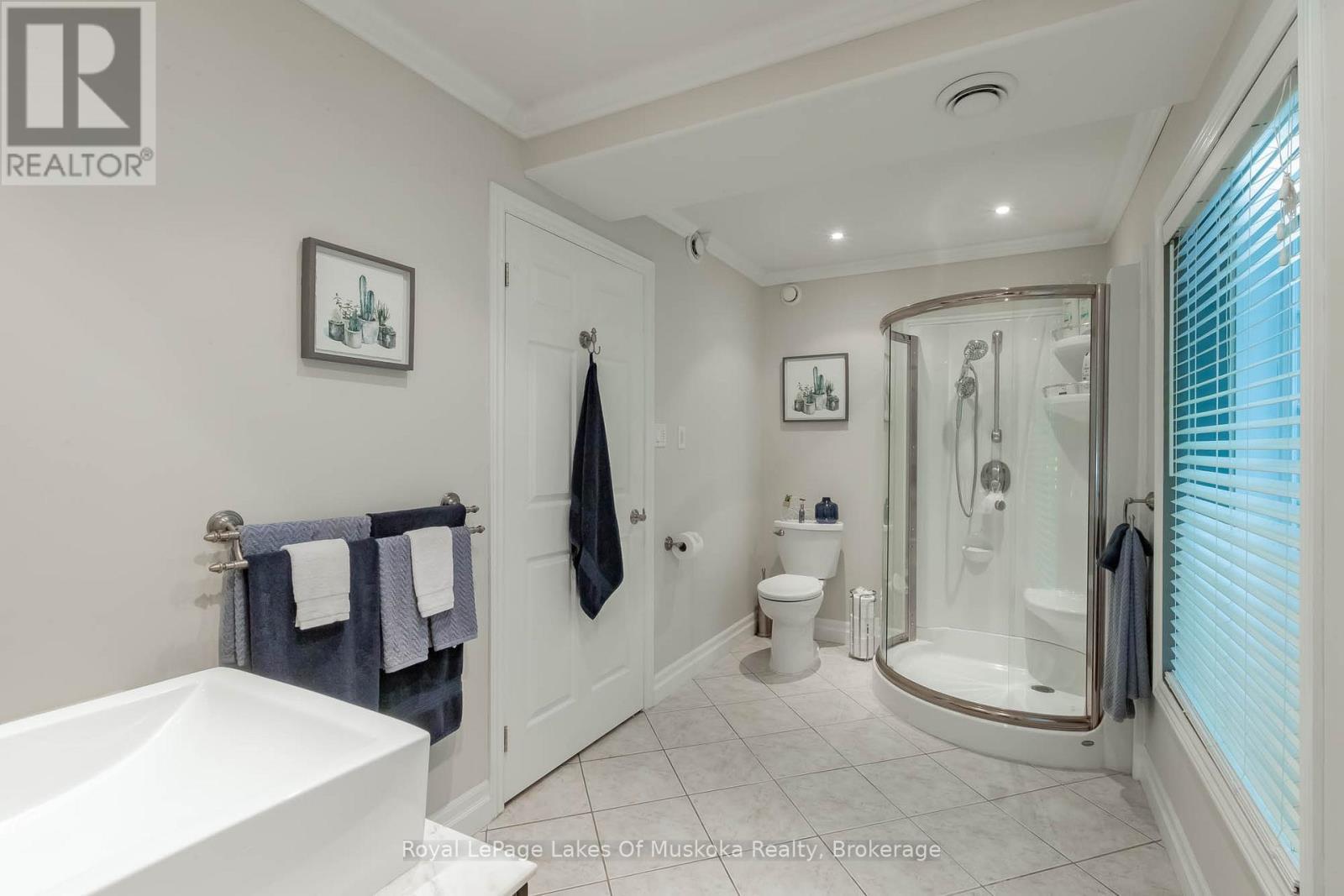 












24 BIRCHWOOD DRIVE

,
Huntsville (Brunel),




Ontario
P1H0A6

