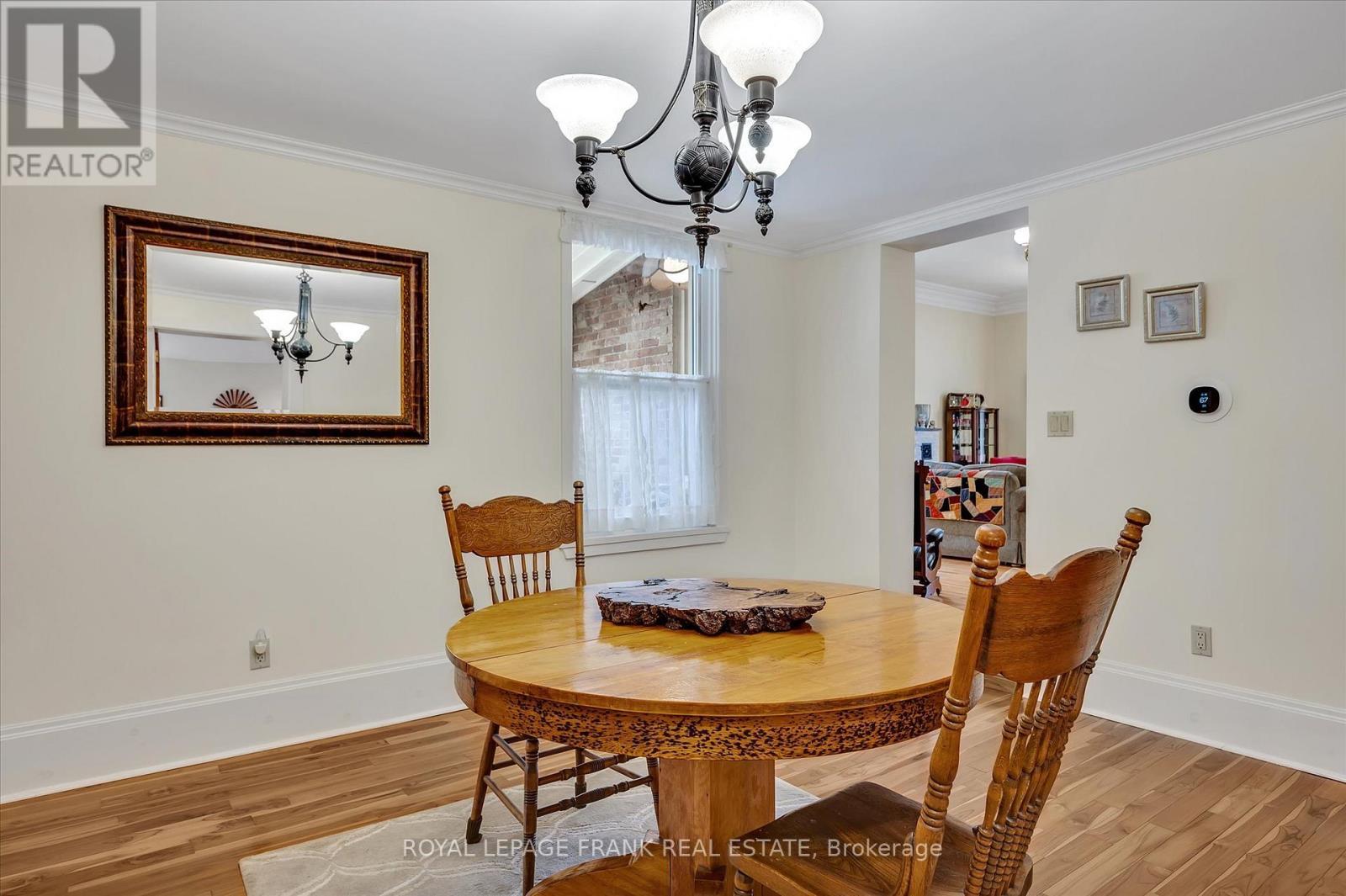 












484 GILMOUR STREET

,
Peterborough Central (Old West End),




Ontario
K9H2J9

