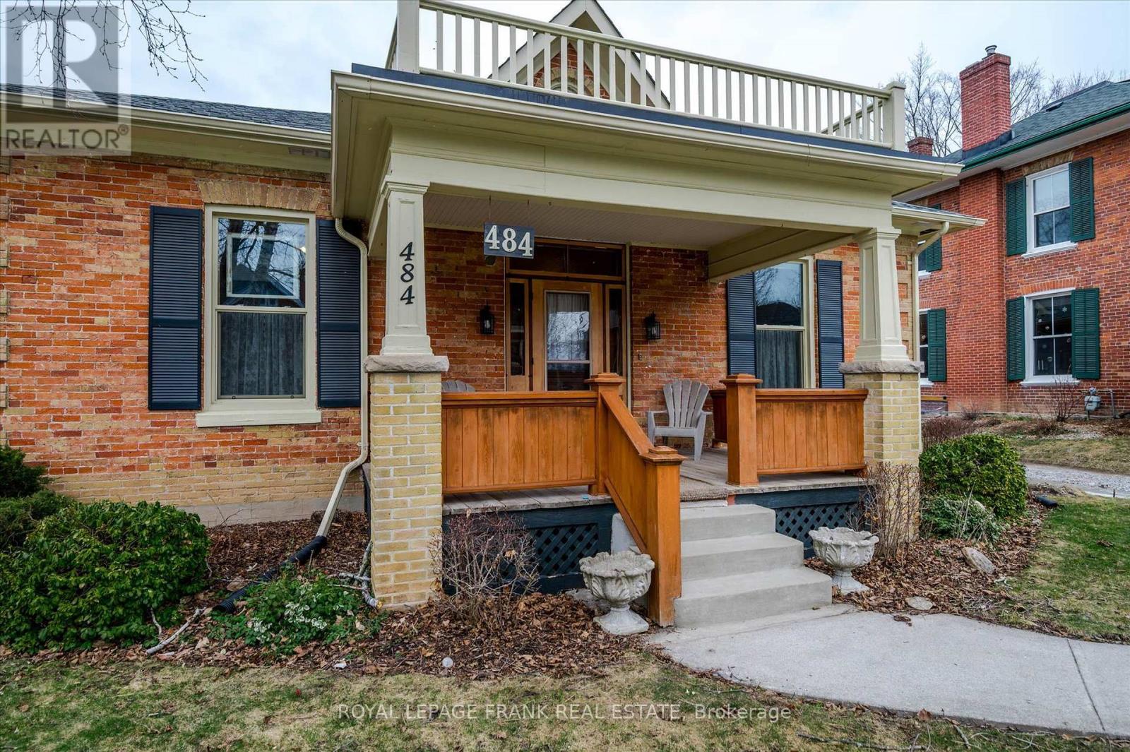 












484 GILMOUR STREET

,
Peterborough Central (Old West End),




Ontario
K9H2J9

