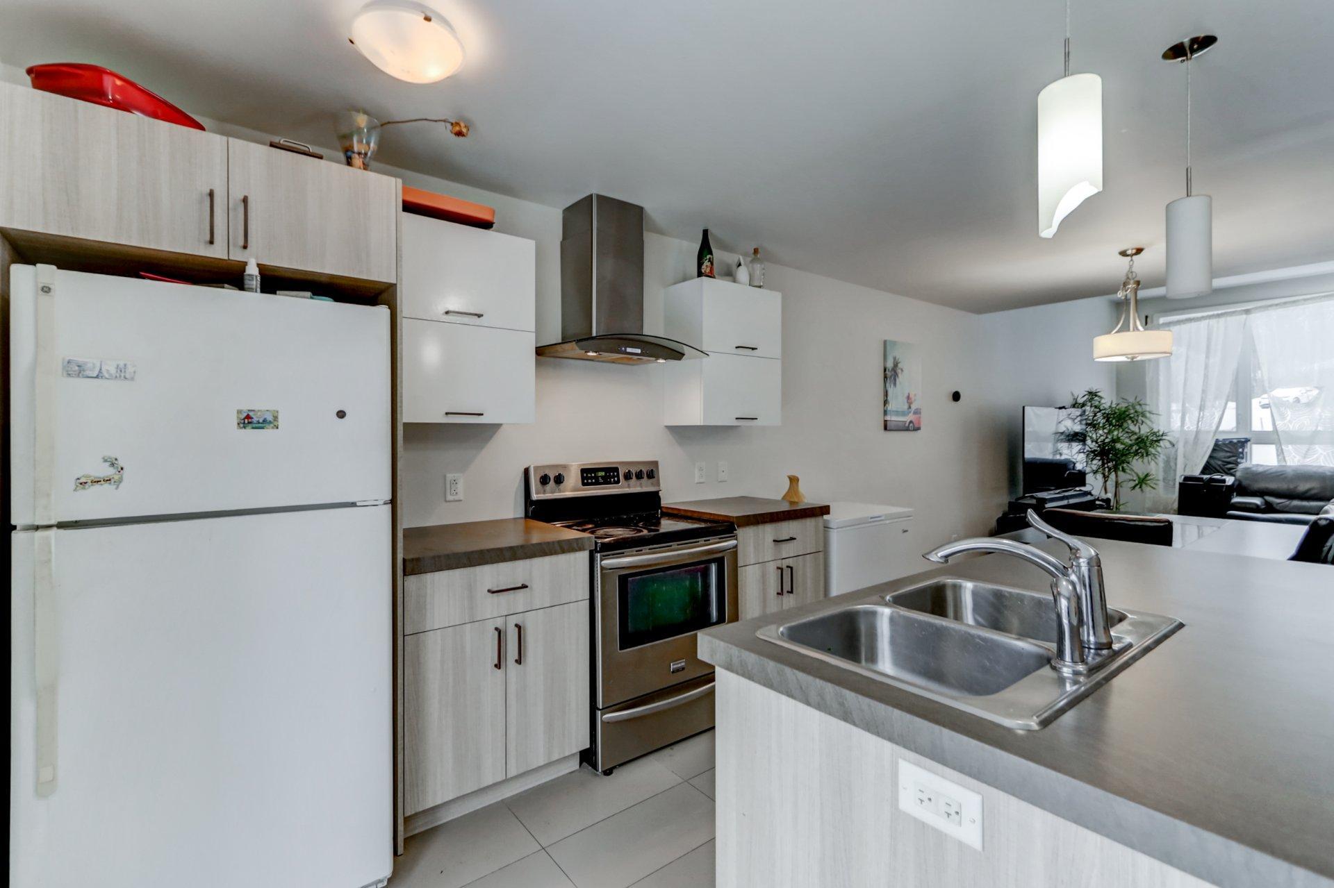 









144


Rue du Merlot

,
Sainte-Sophie,




QC
J5J0N8

