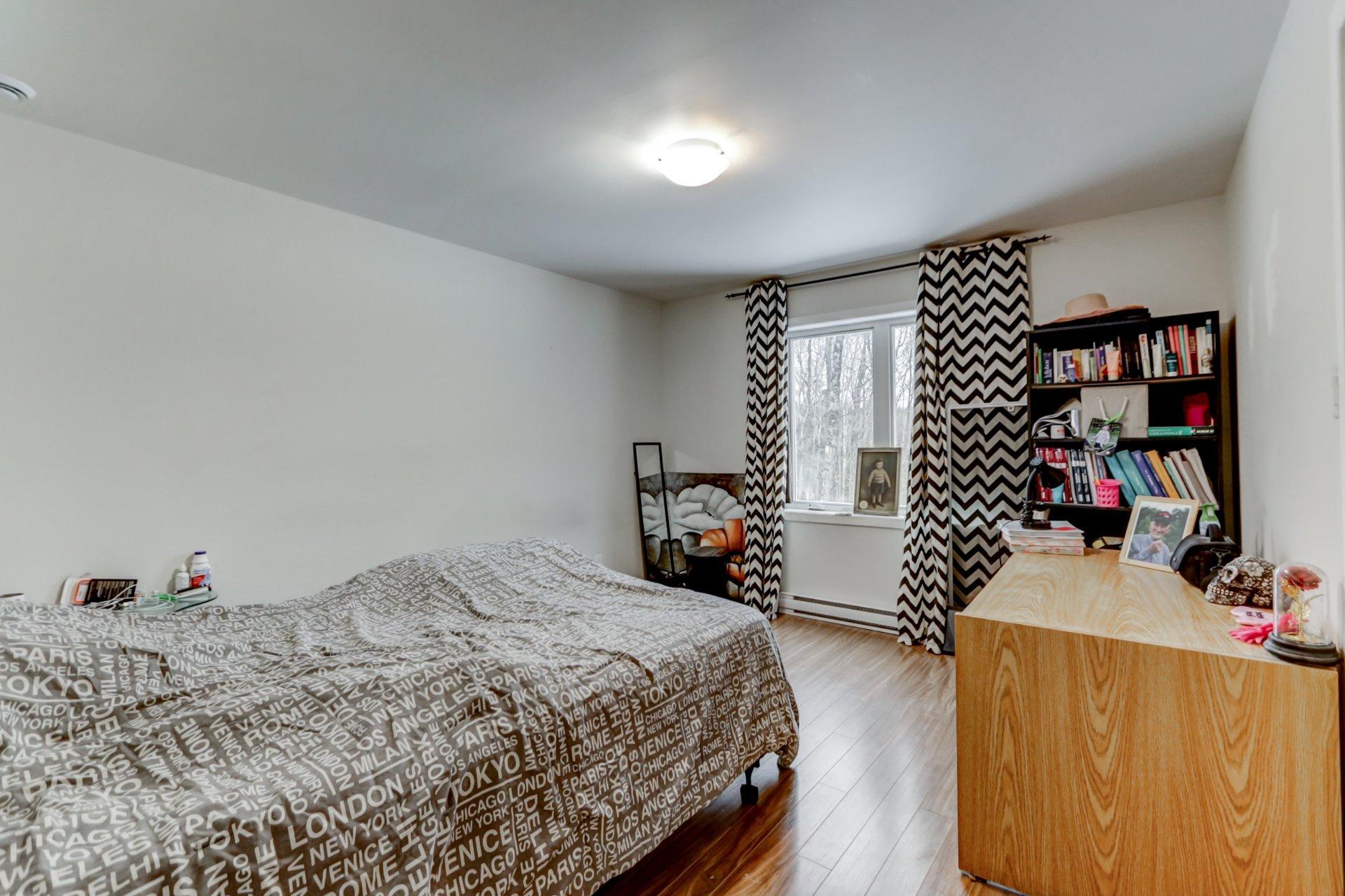 









144


Rue du Merlot

,
Sainte-Sophie,




QC
J5J0N8

