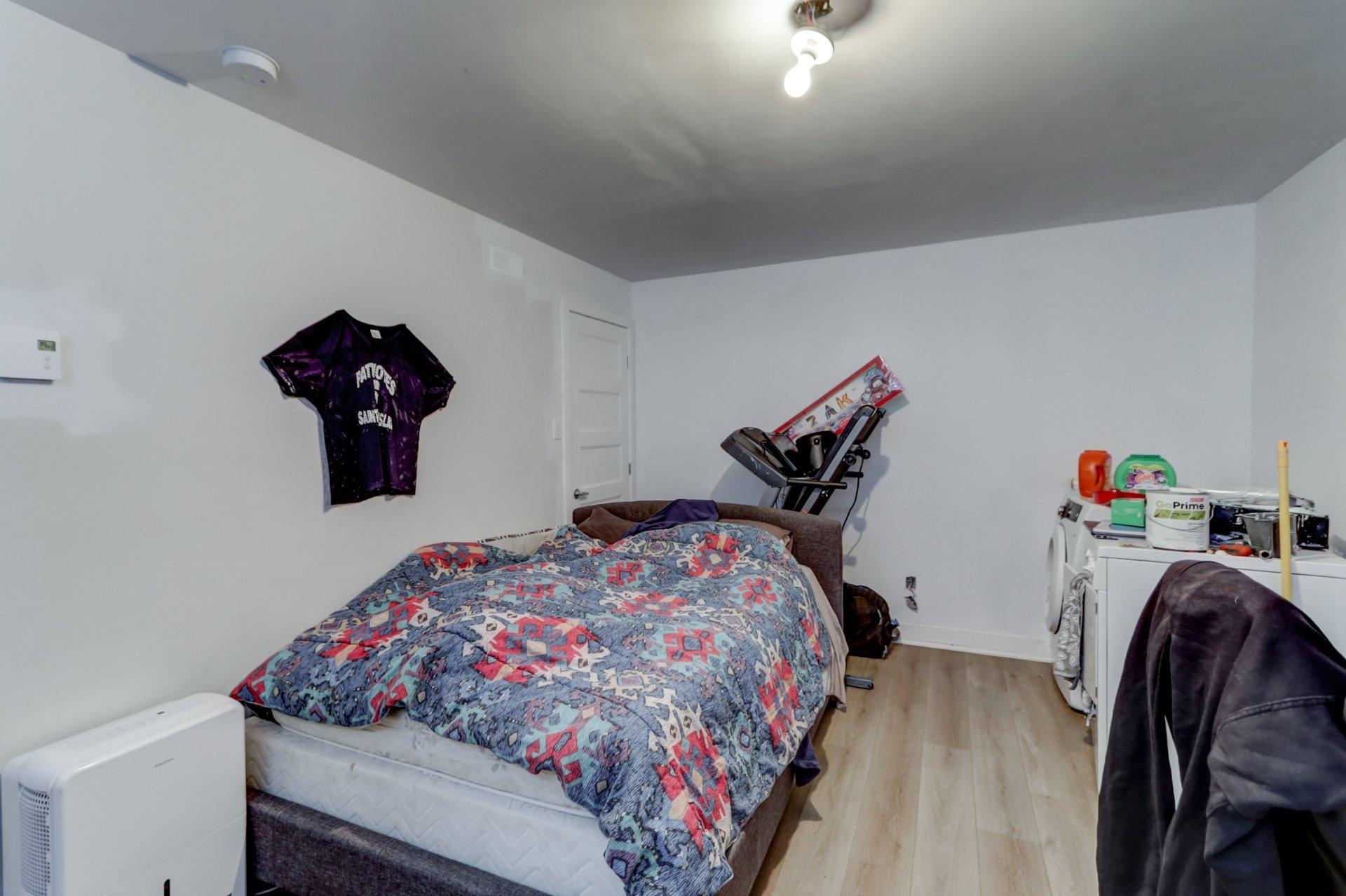 









144


Rue du Merlot

,
Sainte-Sophie,




QC
J5J0N8

