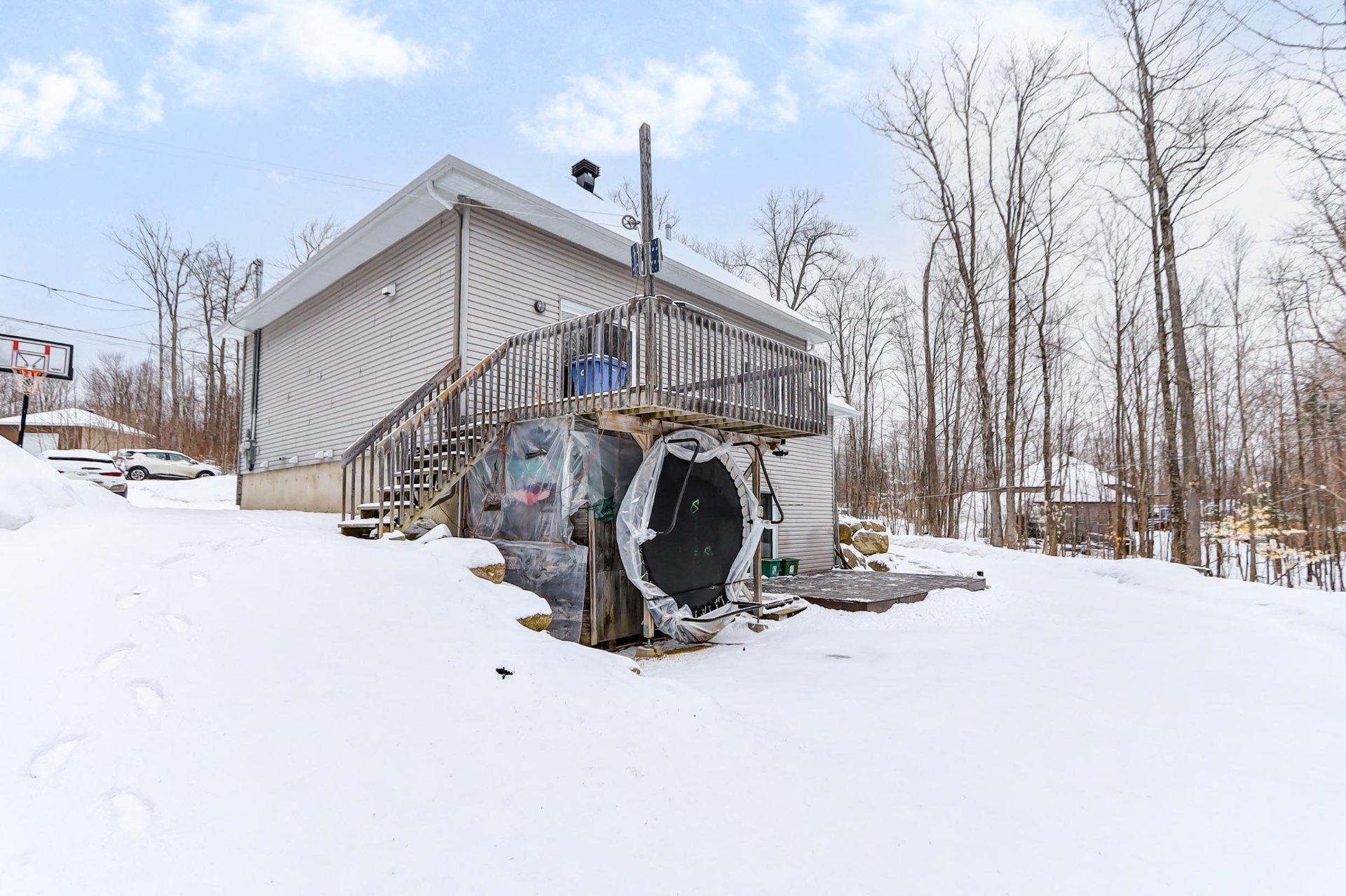 









144


Rue du Merlot

,
Sainte-Sophie,




QC
J5J0N8

