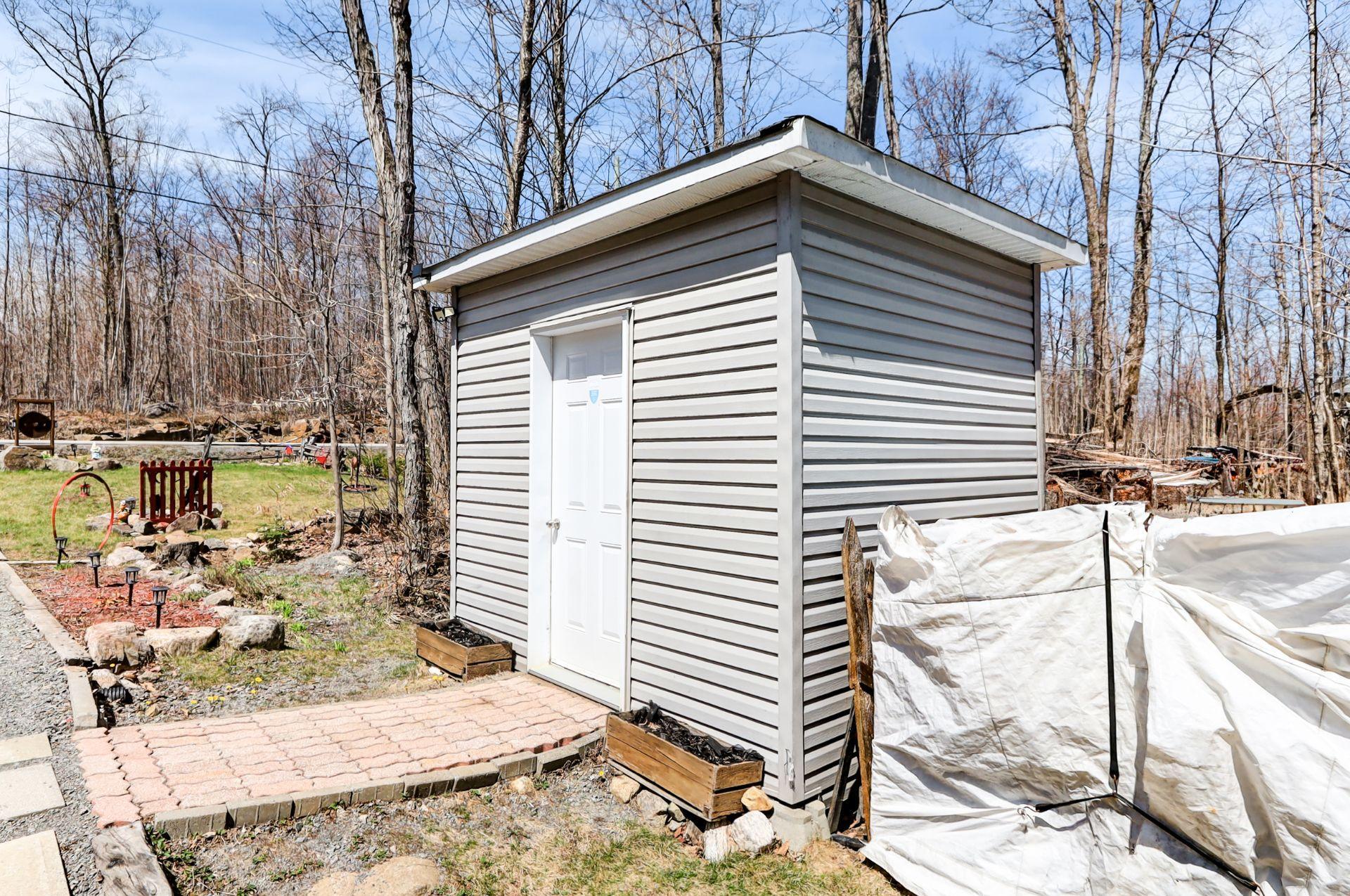 









144


Rue du Merlot

,
Sainte-Sophie,




QC
J5J0N8

