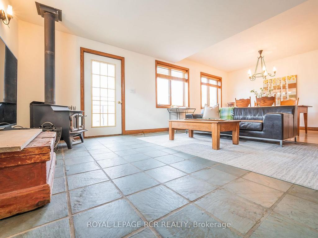 









8


Church

Street,
Orangeville,




ON
L9W 1N2

