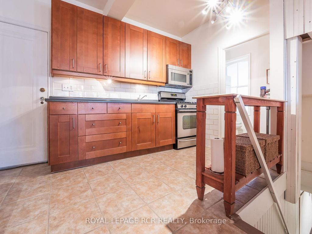 









8


Church

Street,
Orangeville,




ON
L9W 1N2

