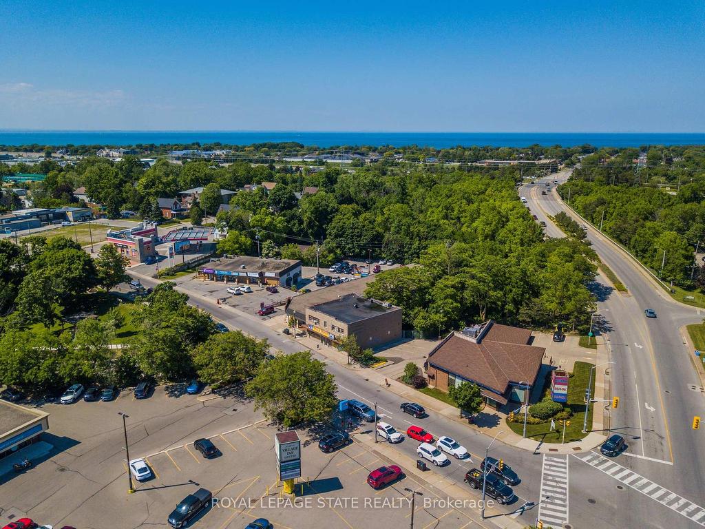 









72-74


Main

Street West,
Grimsby,




ON
L3M 1R6


