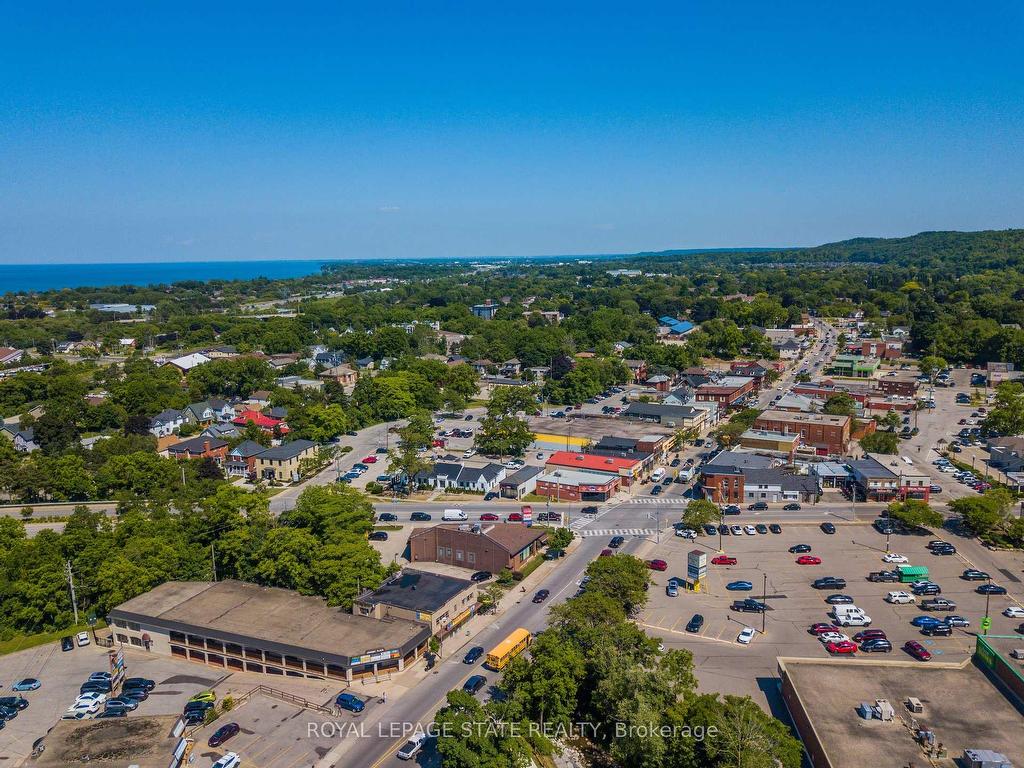 









72-74


Main

Street West,
Grimsby,




ON
L3M 1R6

