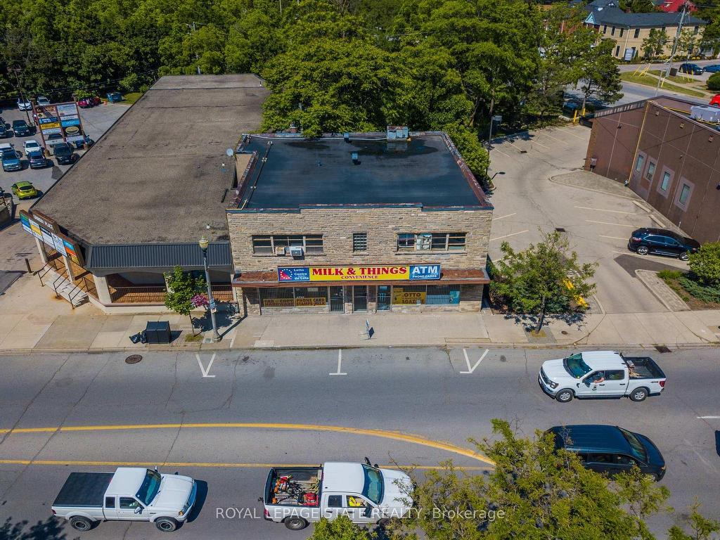 









72-74


Main

Street West,
Grimsby,




ON
L3M 1R6

