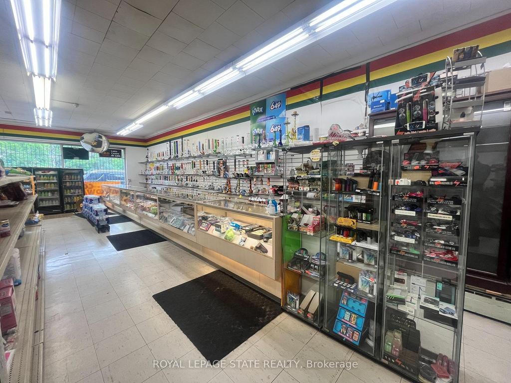









72-74


Main

Street West,
Grimsby,




ON
L3M 1R6


