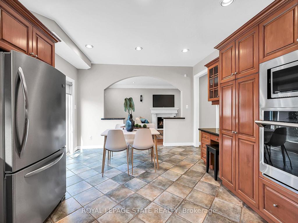 









63


Benvenuto

Crescent,
Hamilton,




ON
L9B 2J8


