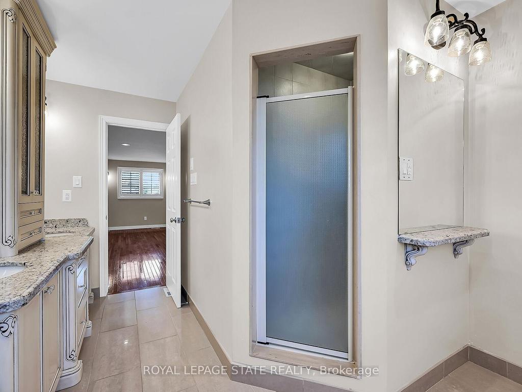 









63


Benvenuto

Crescent,
Hamilton,




ON
L9B 2J8

