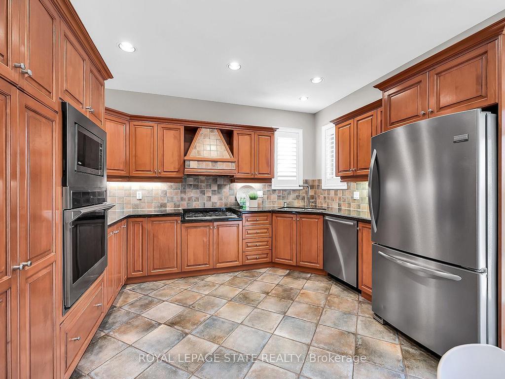 









63


Benvenuto

Crescent,
Hamilton,




ON
L9B 2J8


