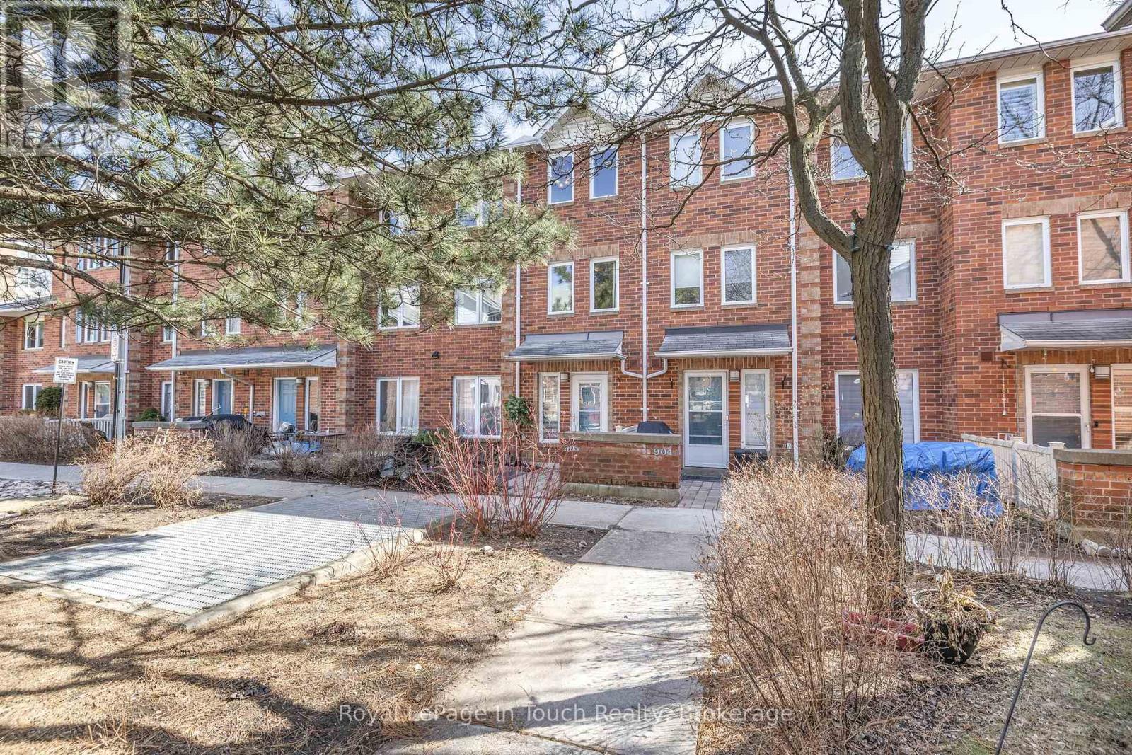 












905 - 900 STEELES AVENUE W

,
Vaughan (Lakeview Estates),




Ontario
L4J8C2

