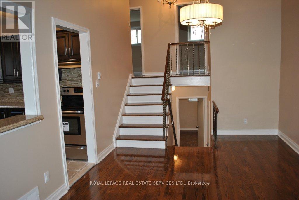 












1 - 67 LANYARD ROAD

,
Toronto,




Ontario
M9M1Y8

