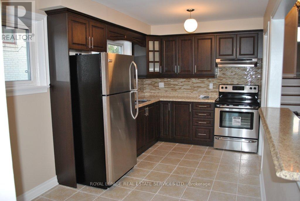 












1 - 67 LANYARD ROAD

,
Toronto,




Ontario
M9M1Y8

