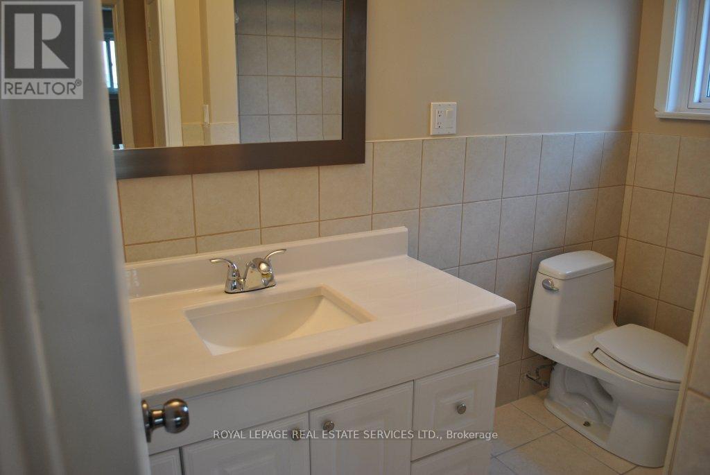 












1 - 67 LANYARD ROAD

,
Toronto,




Ontario
M9M1Y8


