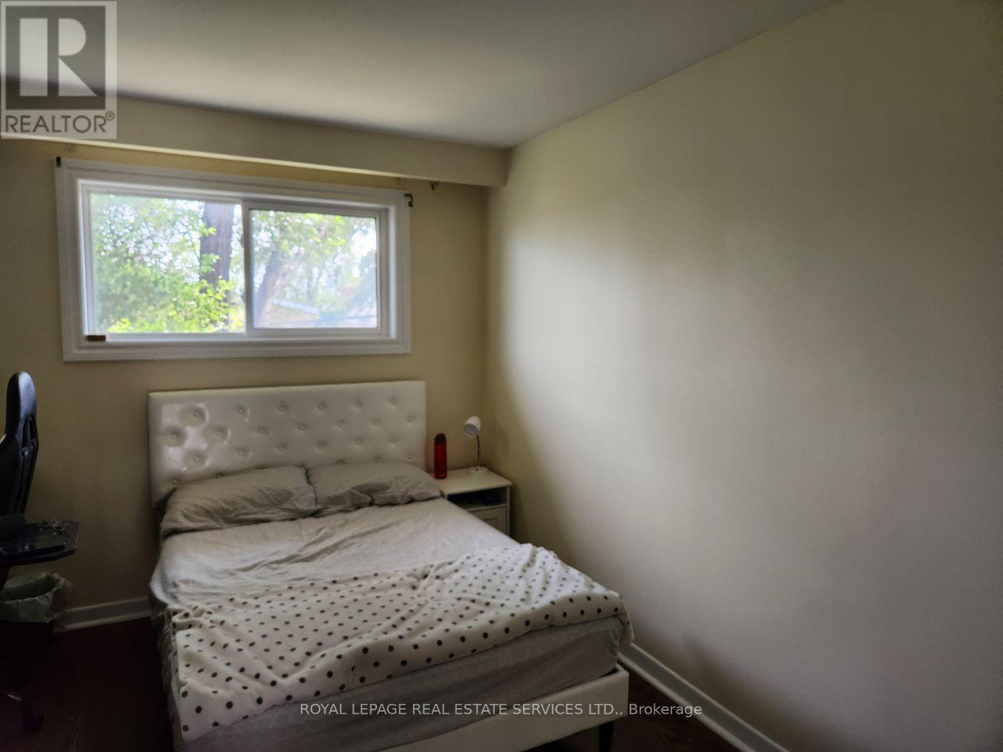 












1 - 67 LANYARD ROAD

,
Toronto,




Ontario
M9M1Y8

