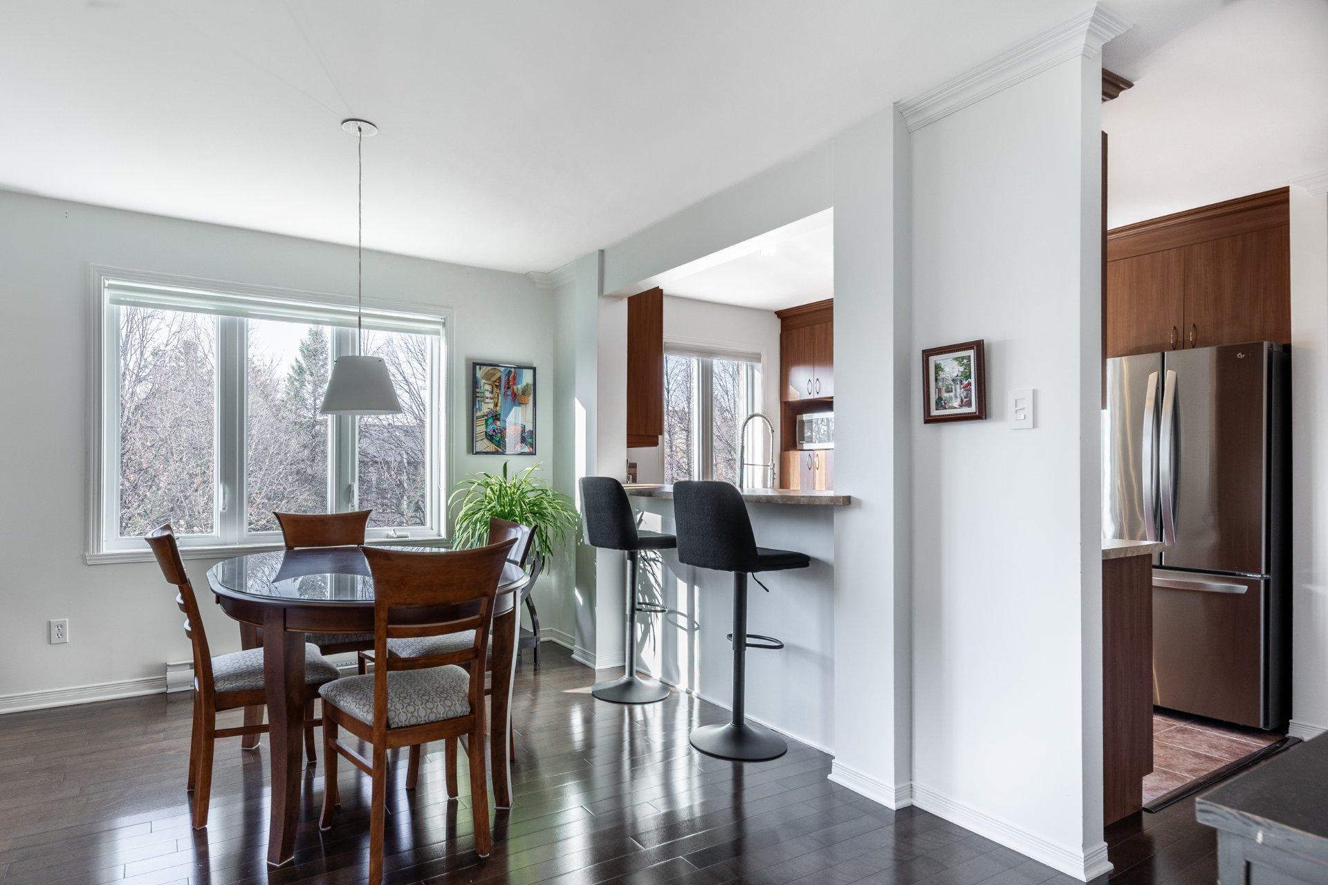 









501


Rue des Tilleuls

, 9,
Saint-Bruno-de-Montarville,




QC
J3V5Y3

