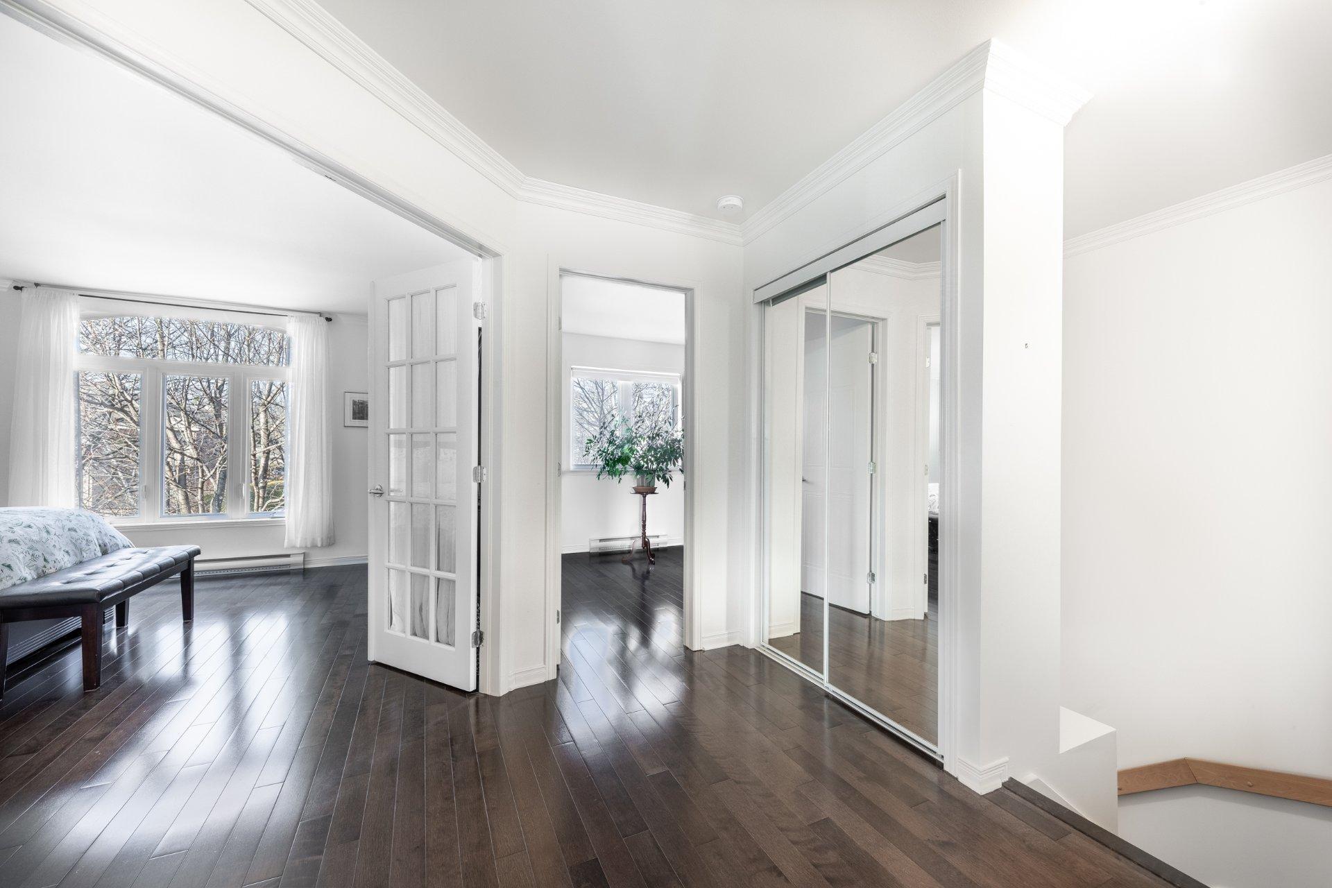 









501


Rue des Tilleuls

, 9,
Saint-Bruno-de-Montarville,




QC
J3V5Y3

