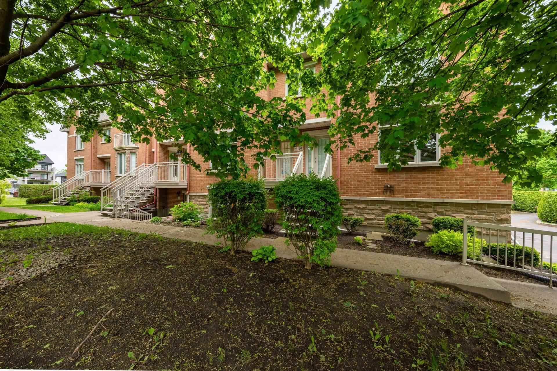 









501


Rue des Tilleuls

, 9,
Saint-Bruno-de-Montarville,




QC
J3V5Y3

