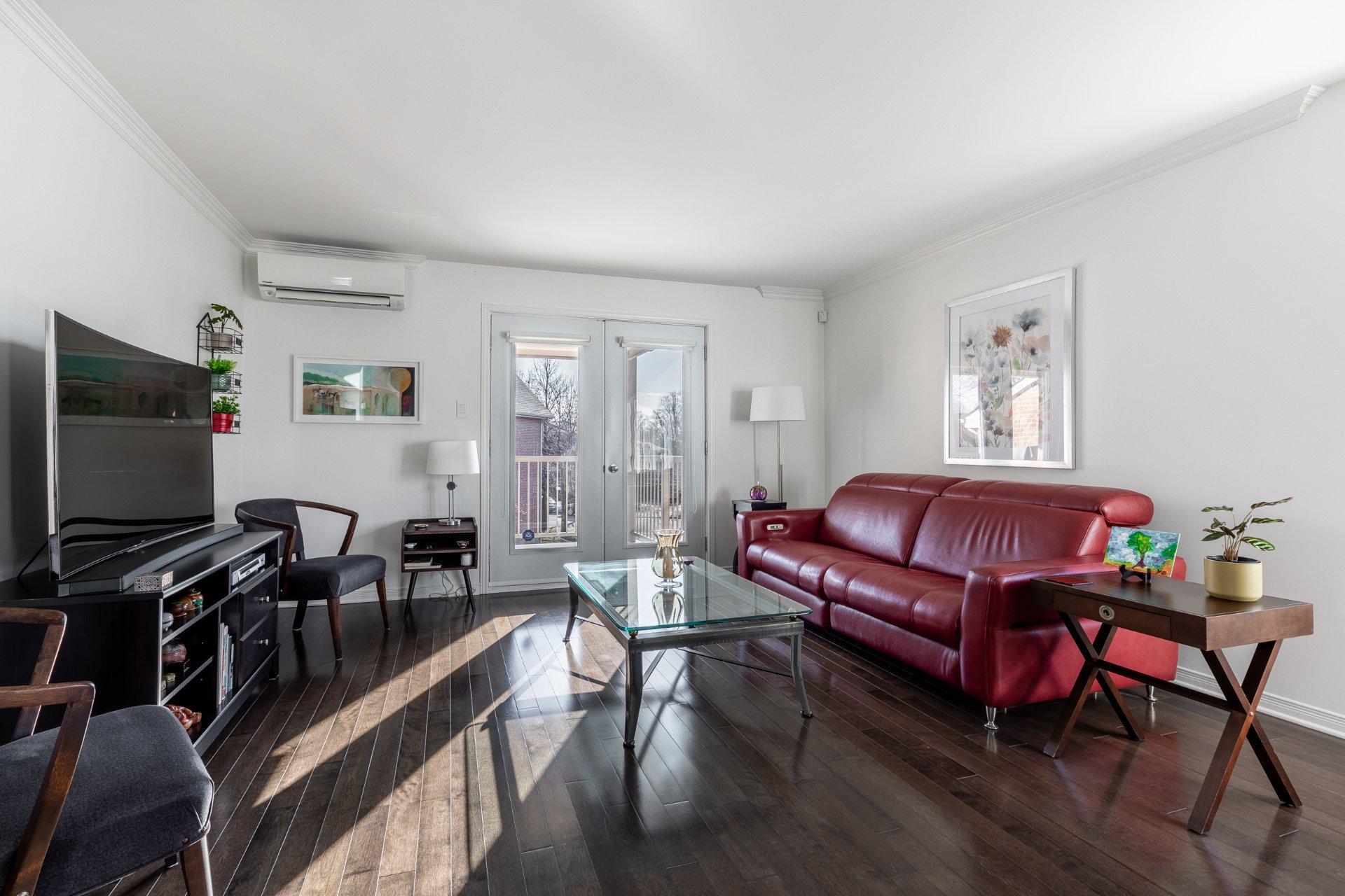 









501


Rue des Tilleuls

, 9,
Saint-Bruno-de-Montarville,




QC
J3V5Y3

