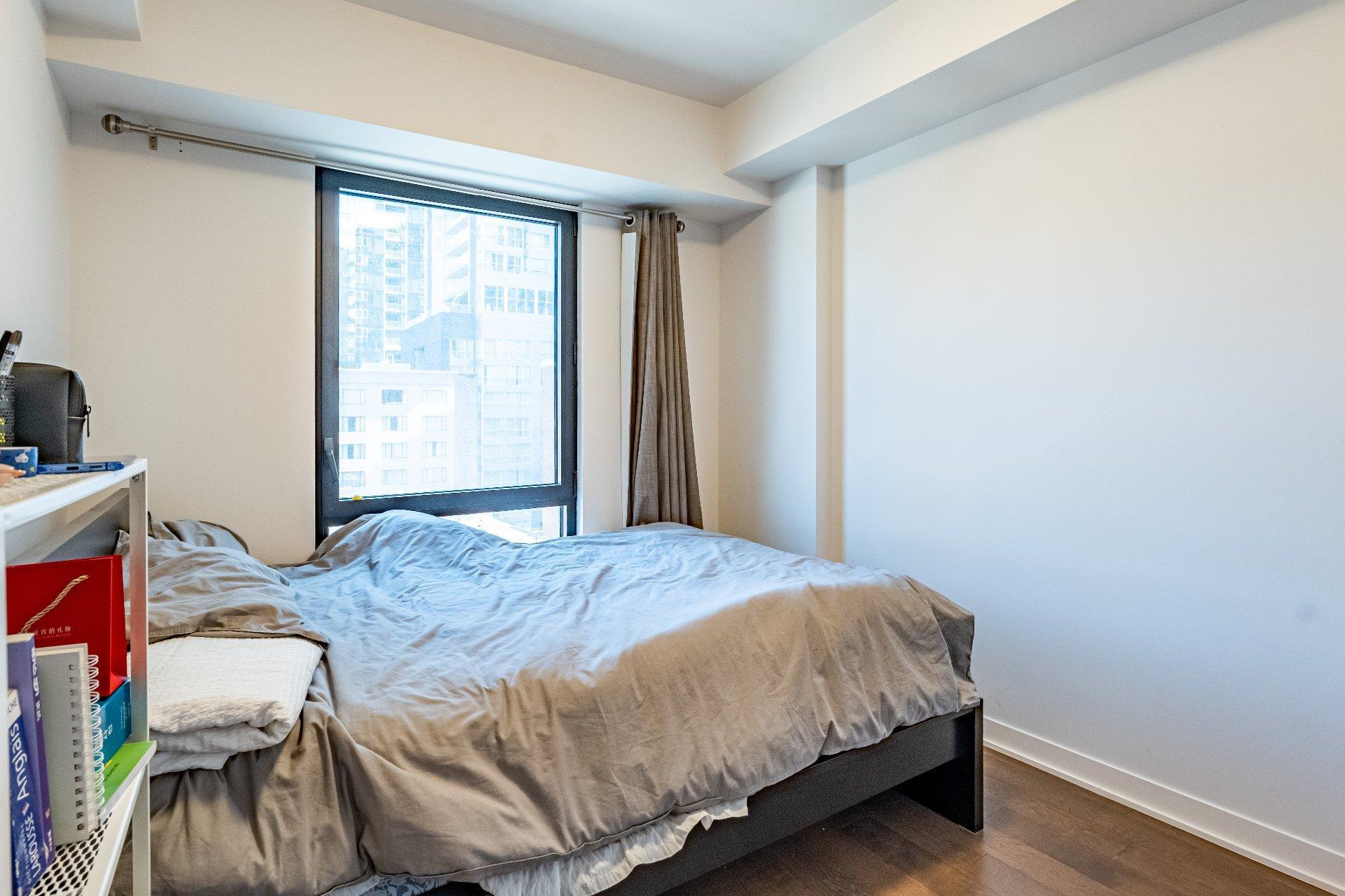 









1182


Rue Crescent

, 705,
Montréal (Ville-Marie),




QC
H3G0G6

