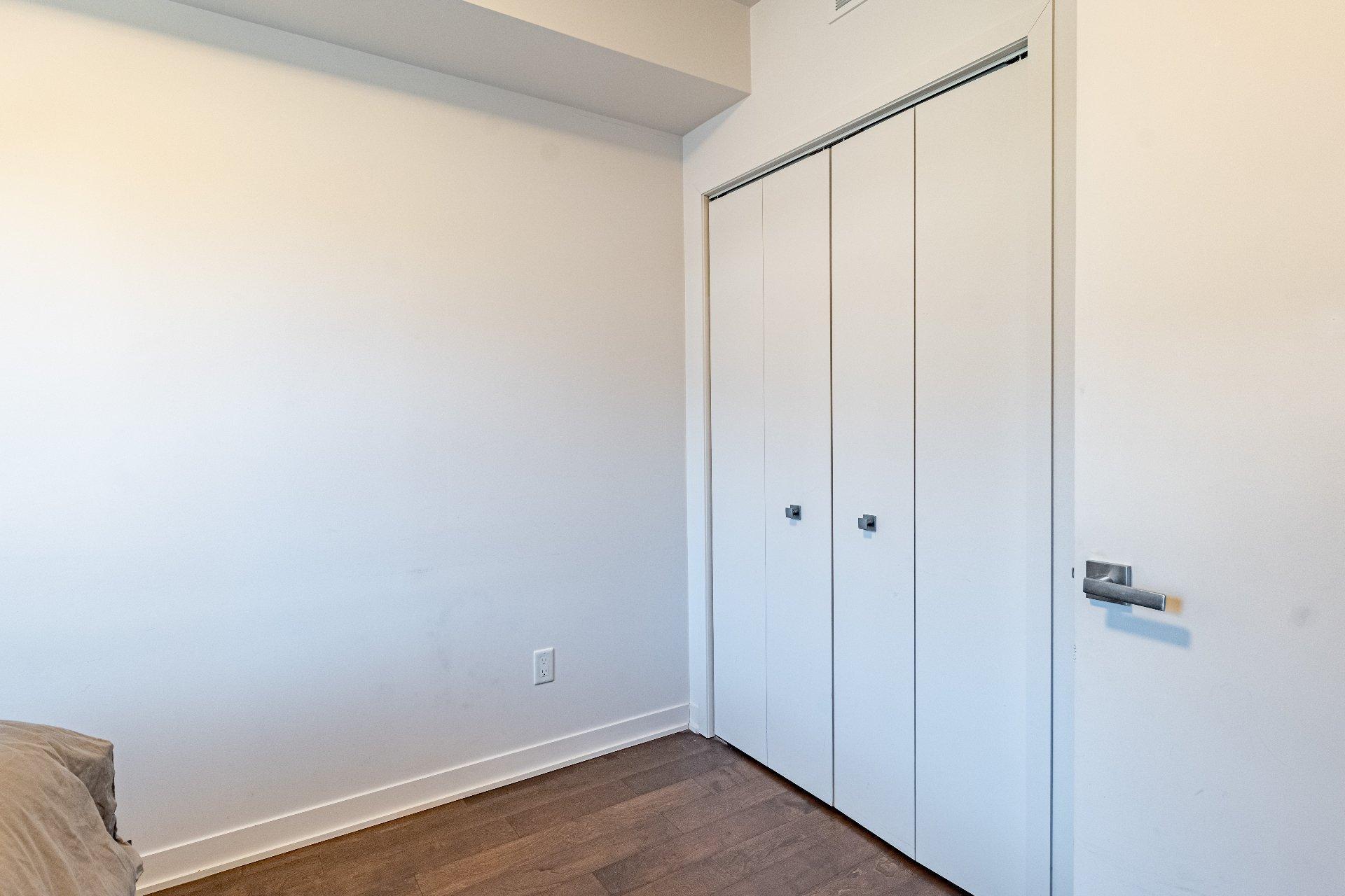 









1182


Rue Crescent

, 705,
Montréal (Ville-Marie),




QC
H3G0G6

