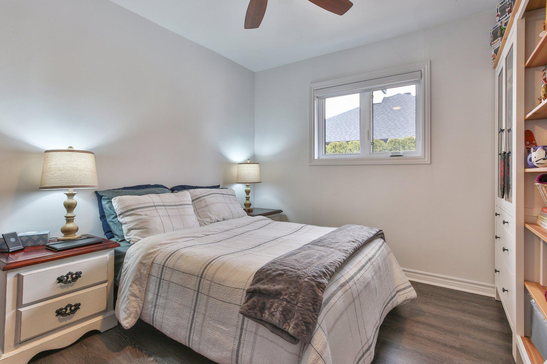 









248


Rue des Bernaches

,
Saint-Jean-sur-Richelieu,




QC
J2W2E5

