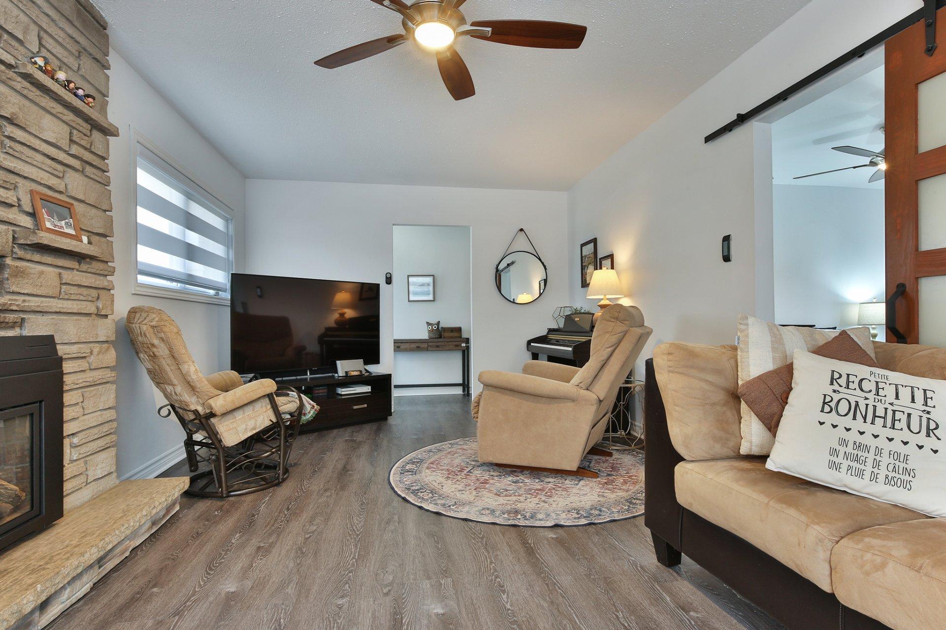 









248


Rue des Bernaches

,
Saint-Jean-sur-Richelieu,




QC
J2W2E5

