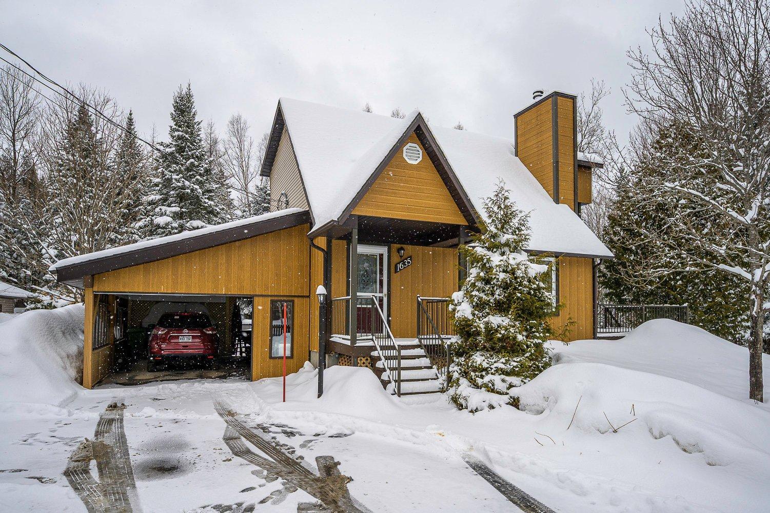 









1635


Ch. de l'Étoile

,
Saint-Adolphe-d'Howard,




QC
J0T2B0

