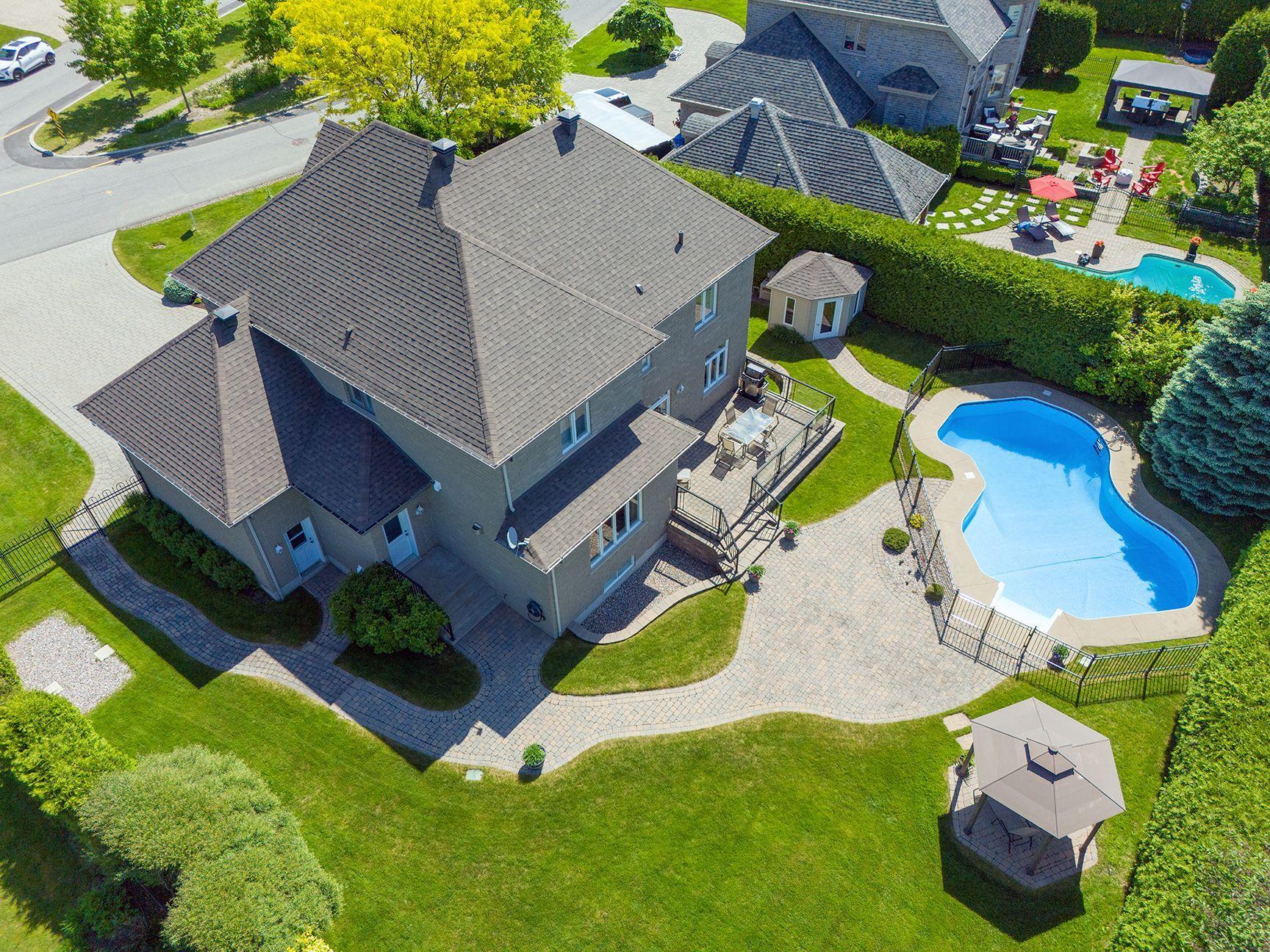 









3665


Rue de Loreto

,
Brossard,




QC
J4Y3G6

