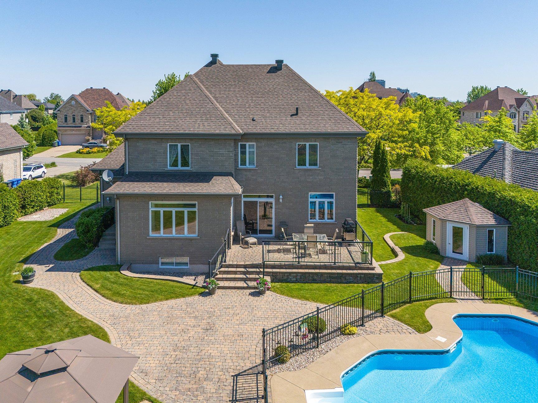 









3665


Rue de Loreto

,
Brossard,




QC
J4Y3G6

