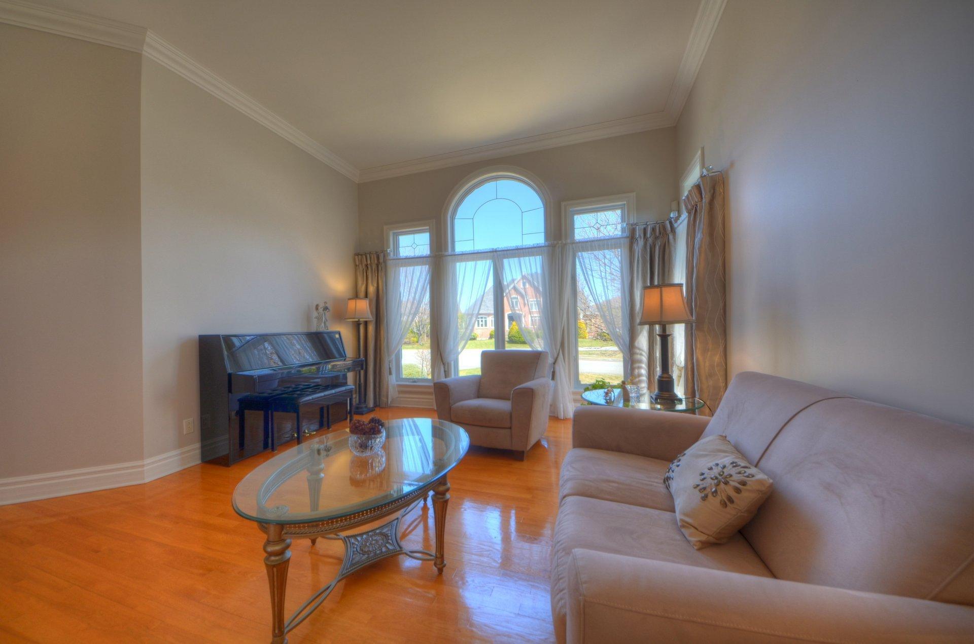 









3665


Rue de Loreto

,
Brossard,




QC
J4Y3G6

