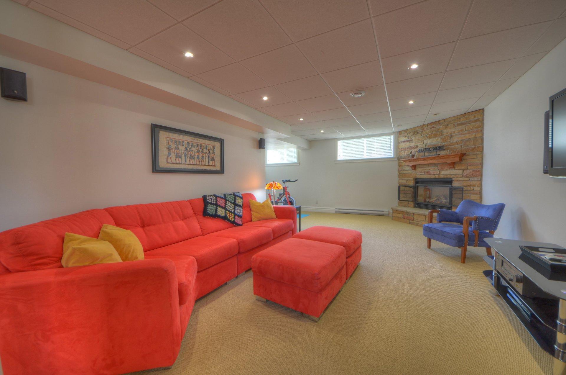 









3665


Rue de Loreto

,
Brossard,




QC
J4Y3G6

