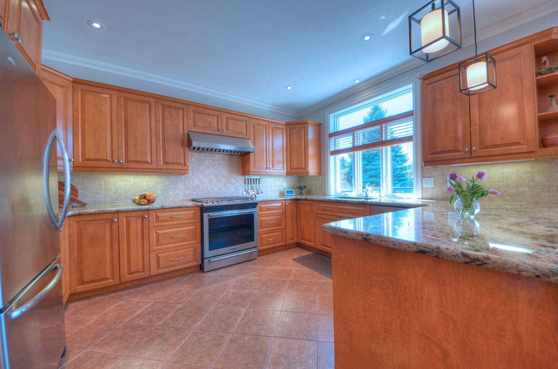 









3665


Rue de Loreto

,
Brossard,




QC
J4Y3G6

