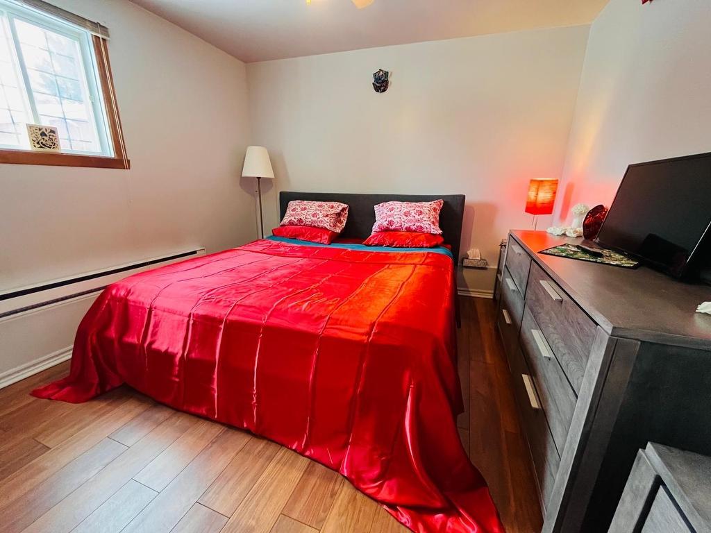 









834


Boul. Proulx

,
Pointe-Calumet,




QC
J0N1G2

