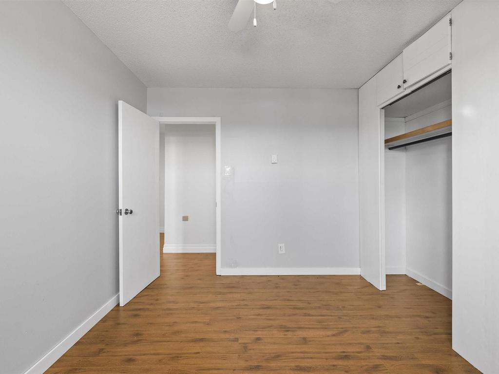 












40 Harris Road

,
Dartmouth,




NS
B2Y 3J5

