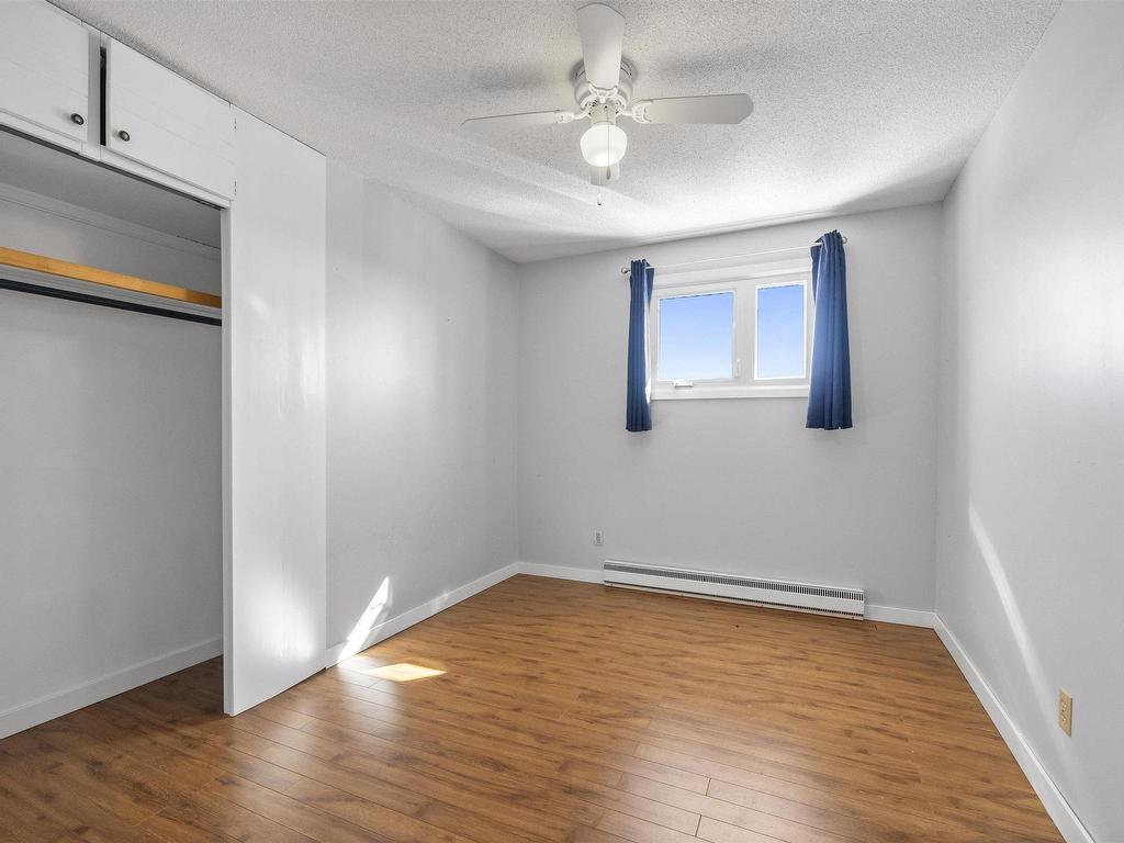 












40 Harris Road

,
Dartmouth,




NS
B2Y 3J5

